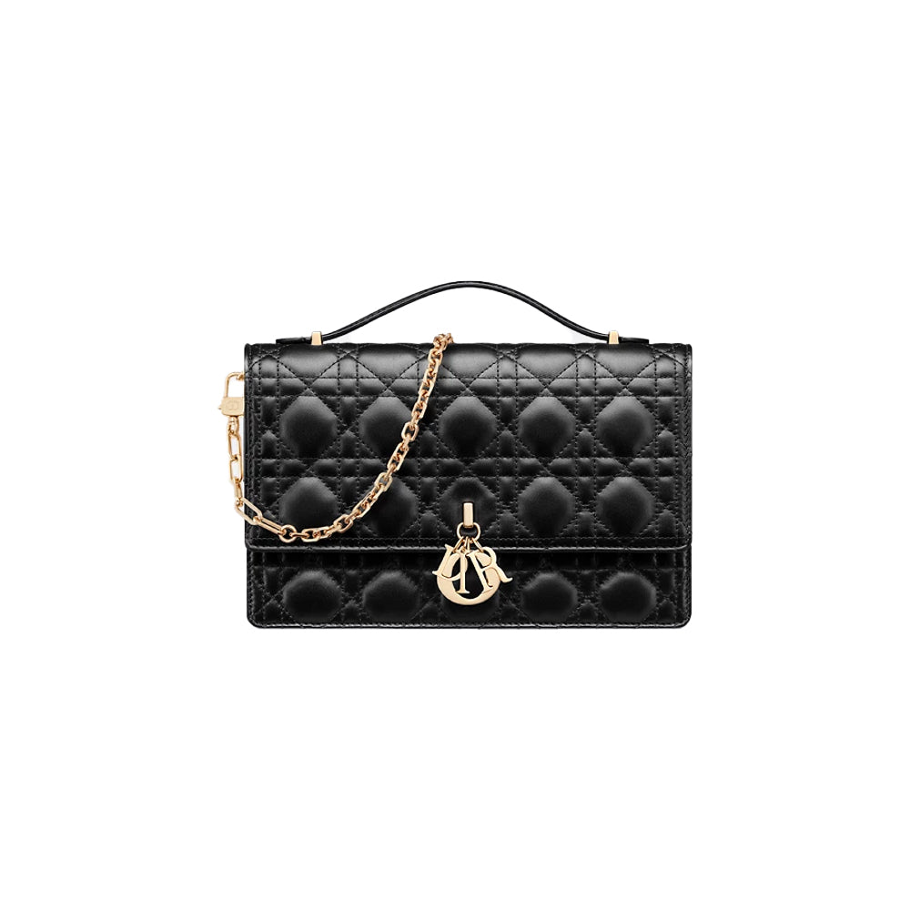 CHRISTIAN DIOR