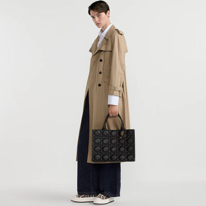 CHRISTIAN DIOR