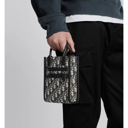 CHRISTIAN DIOR