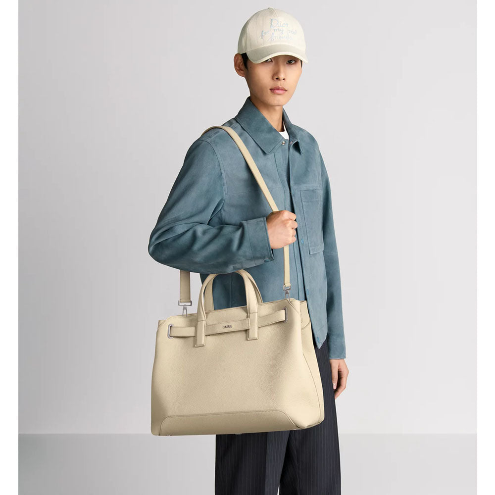 CHRISTIAN DIOR