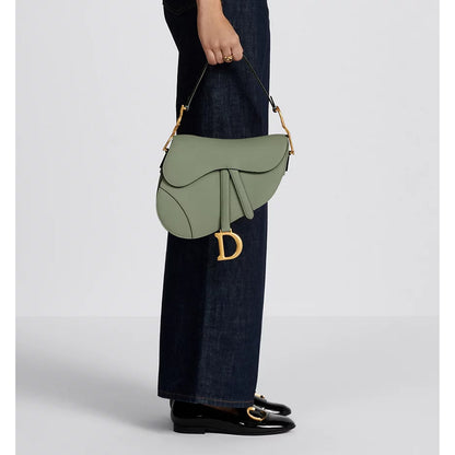 CHRISTIAN DIOR