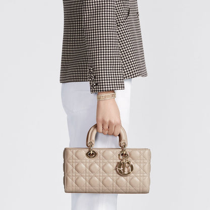 CHRISTIAN DIOR