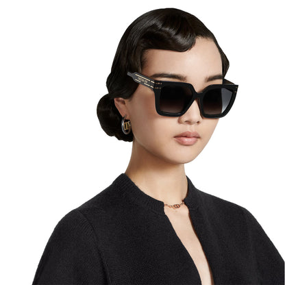 CHRISTIAN DIOR