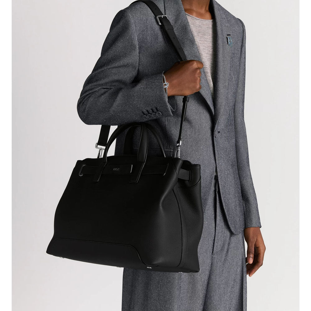 CHRISTIAN DIOR