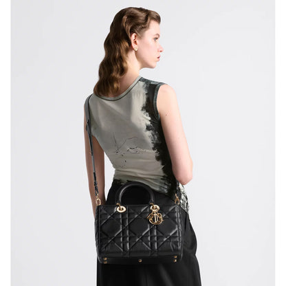 CHRISTIAN DIOR