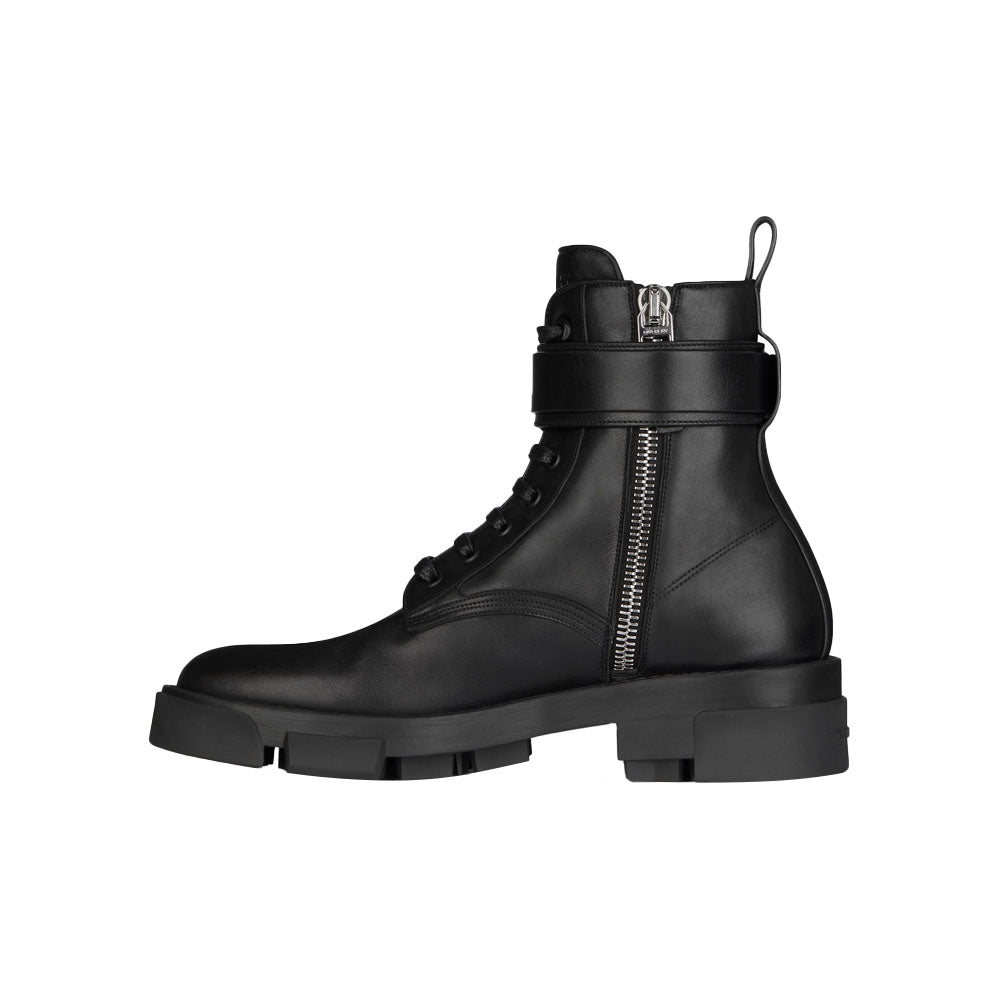 GIVENCHY