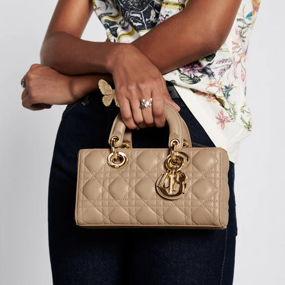 CHRISTIAN DIOR