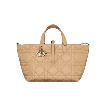 CHRISTIAN DIOR