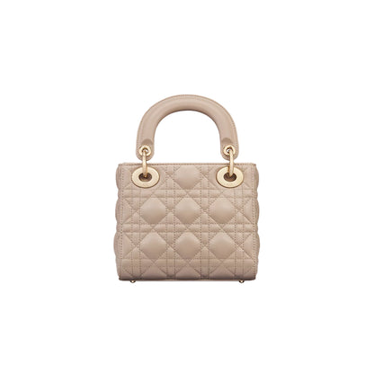 CHRISTIAN DIOR