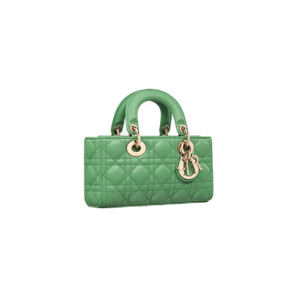 CHRISTIAN DIOR