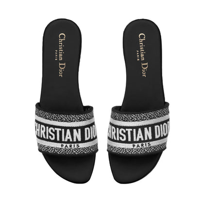 CHRISTIAN DIOR