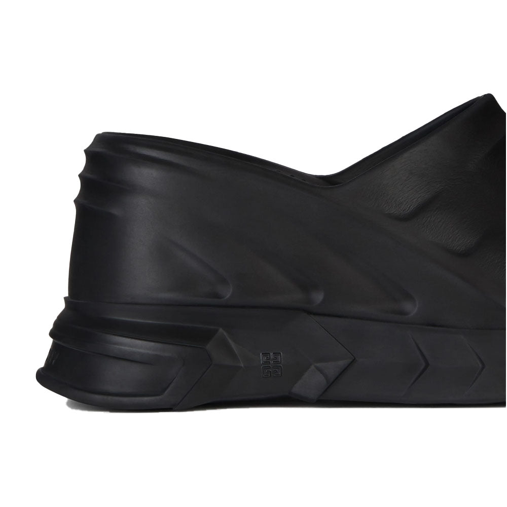 GIVENCHY