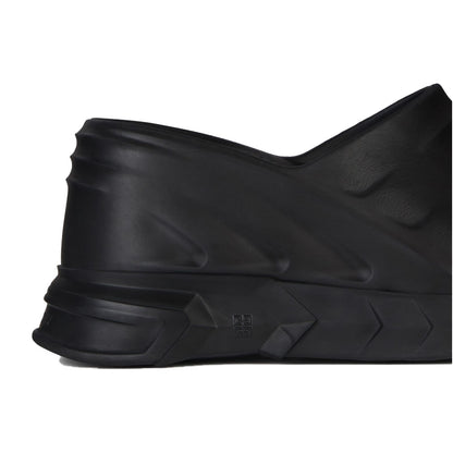 GIVENCHY