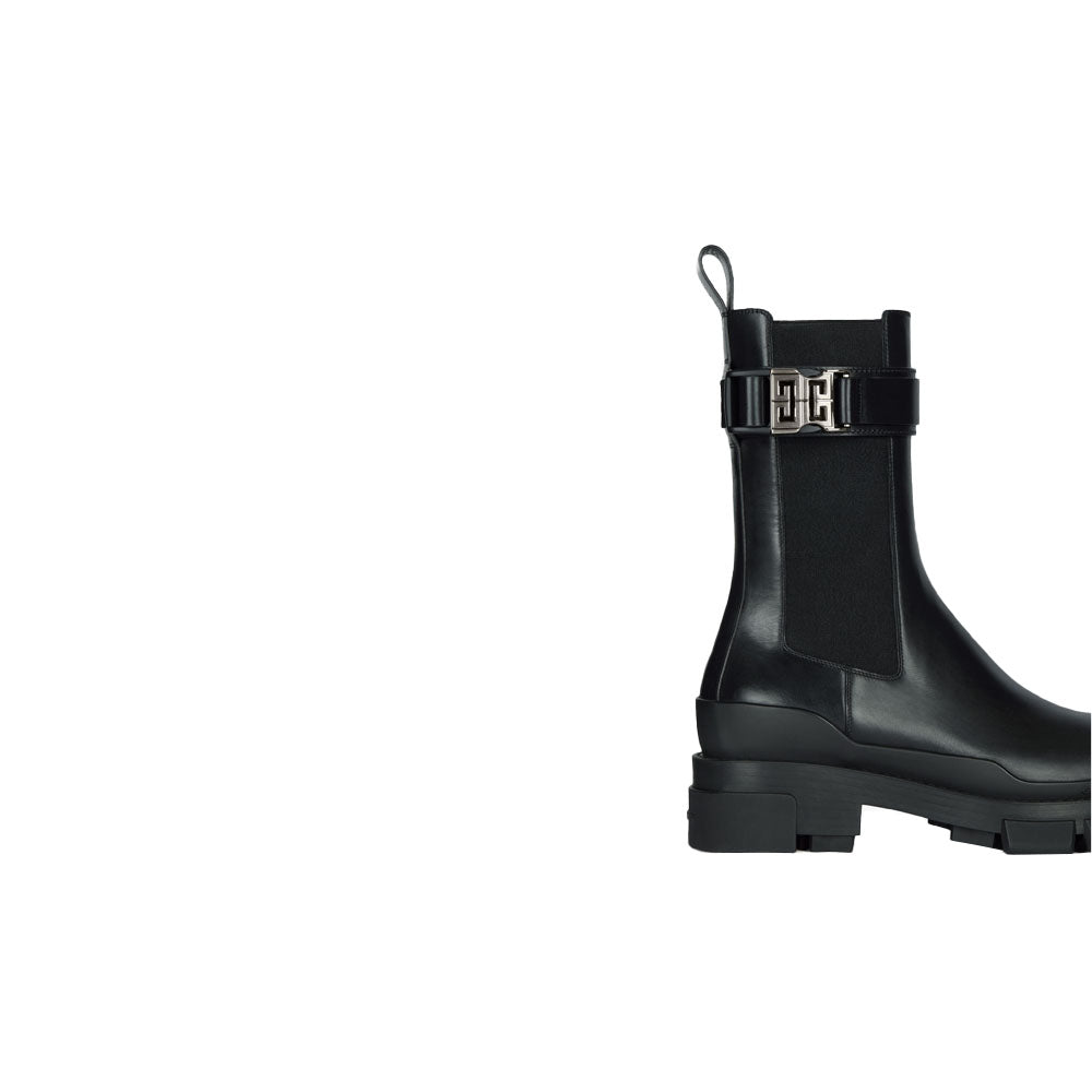 GIVENCHY