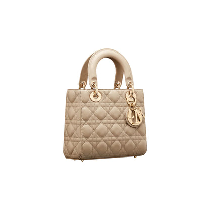 CHRISTIAN DIOR