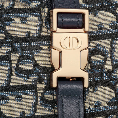 CHRISTIAN DIOR