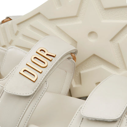 CHRISTIAN DIOR