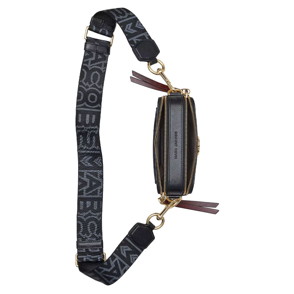 MARC JACOBS