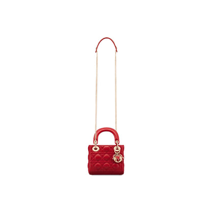 CHRISTIAN DIOR