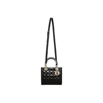 CHRISTIAN DIOR