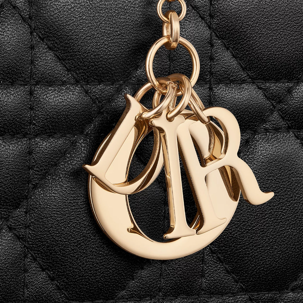 CHRISTIAN DIOR