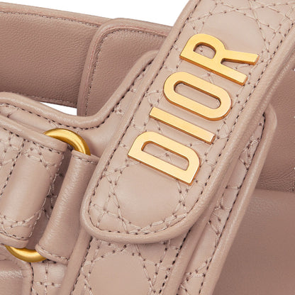 CHRISTIAN DIOR