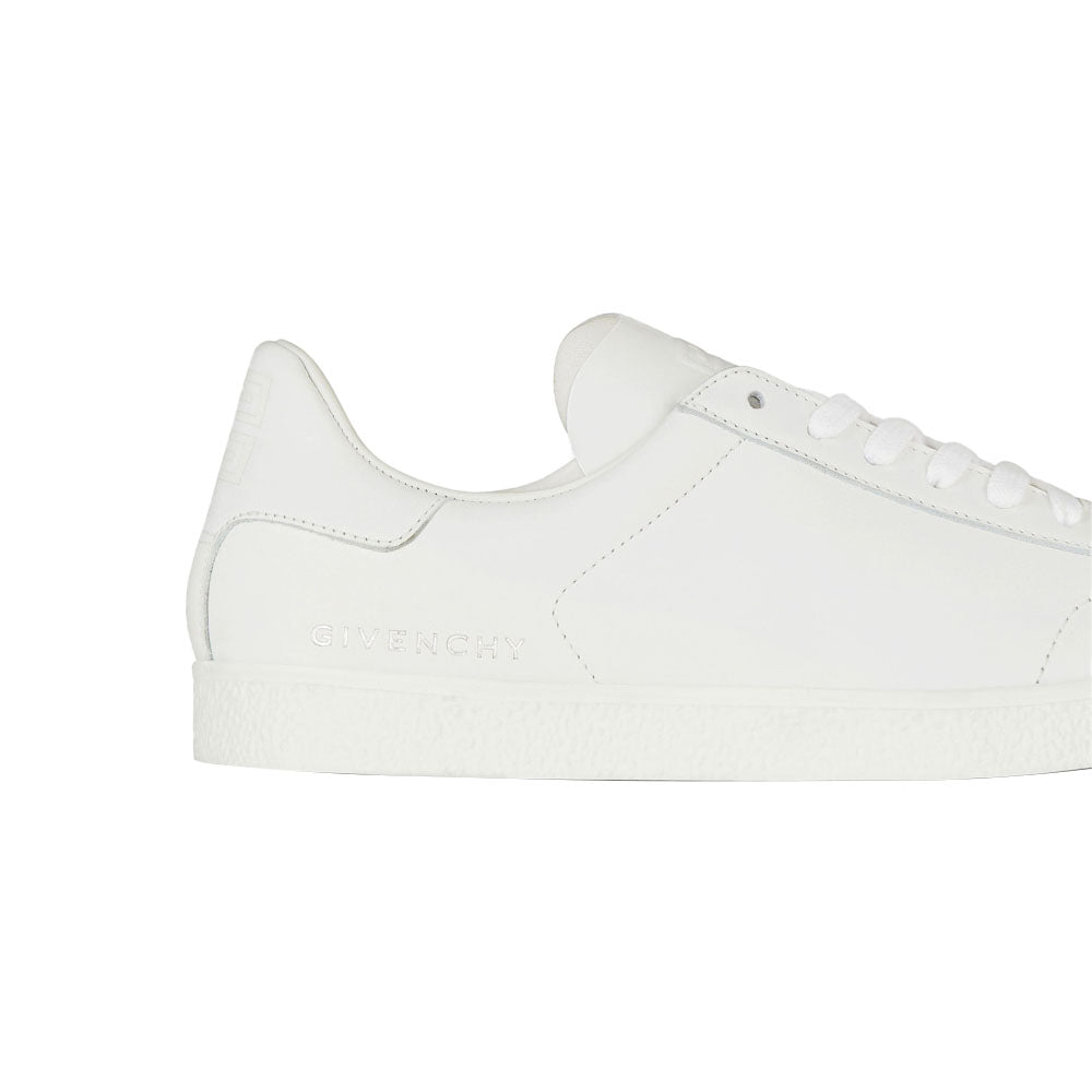 GIVENCHY