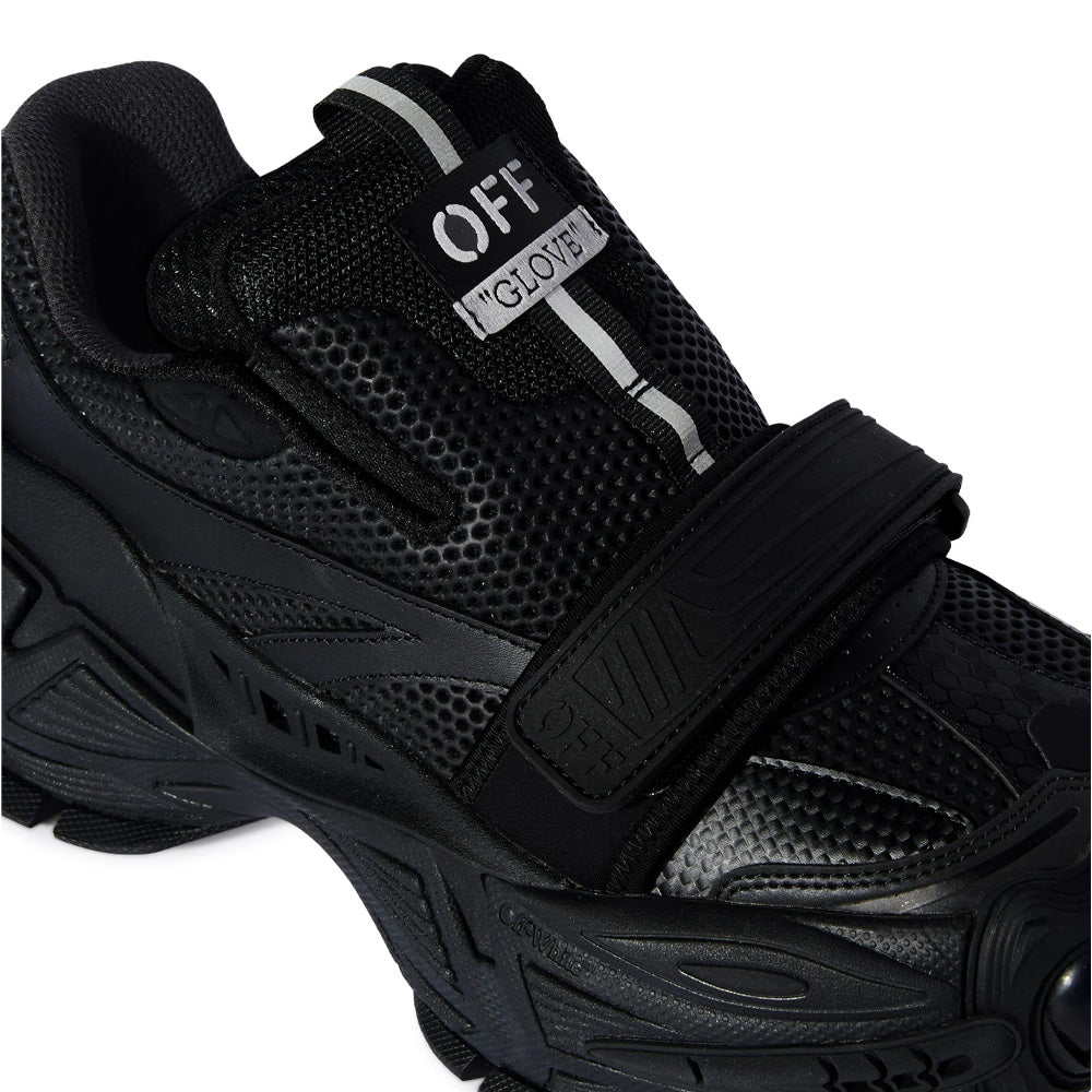 OFF-WHITE