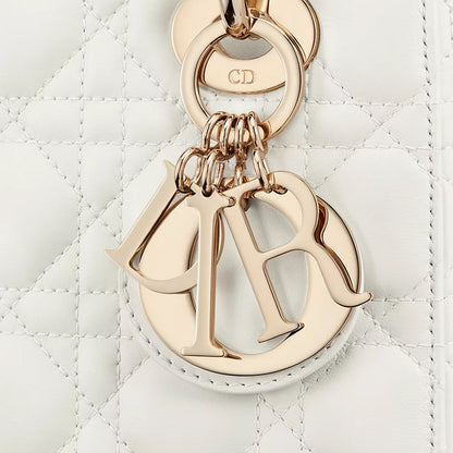CHRISTIAN DIOR