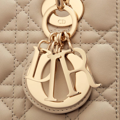 CHRISTIAN DIOR