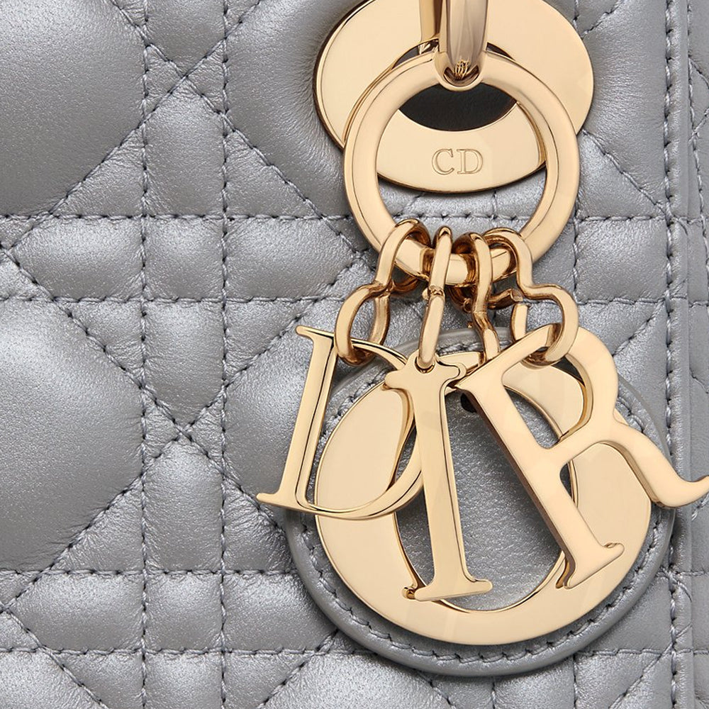 CHRISTIAN DIOR