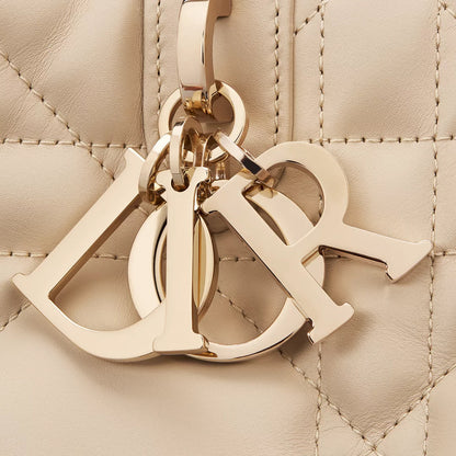 CHRISTIAN DIOR