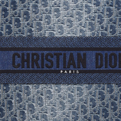 CHRISTIAN DIOR
