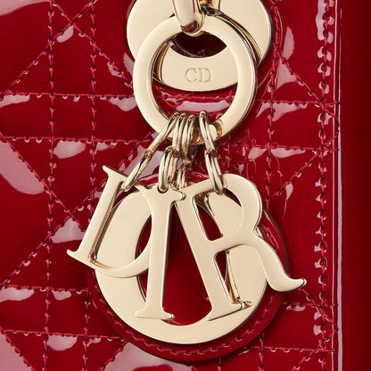 CHRISTIAN DIOR
