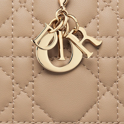 CHRISTIAN DIOR