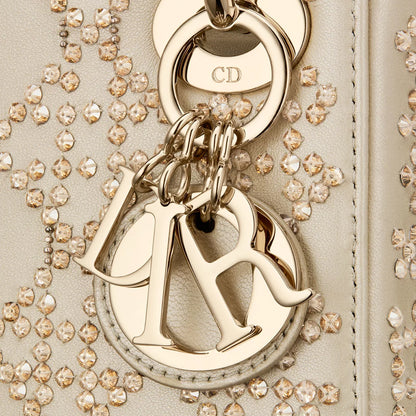 CHRISTIAN DIOR