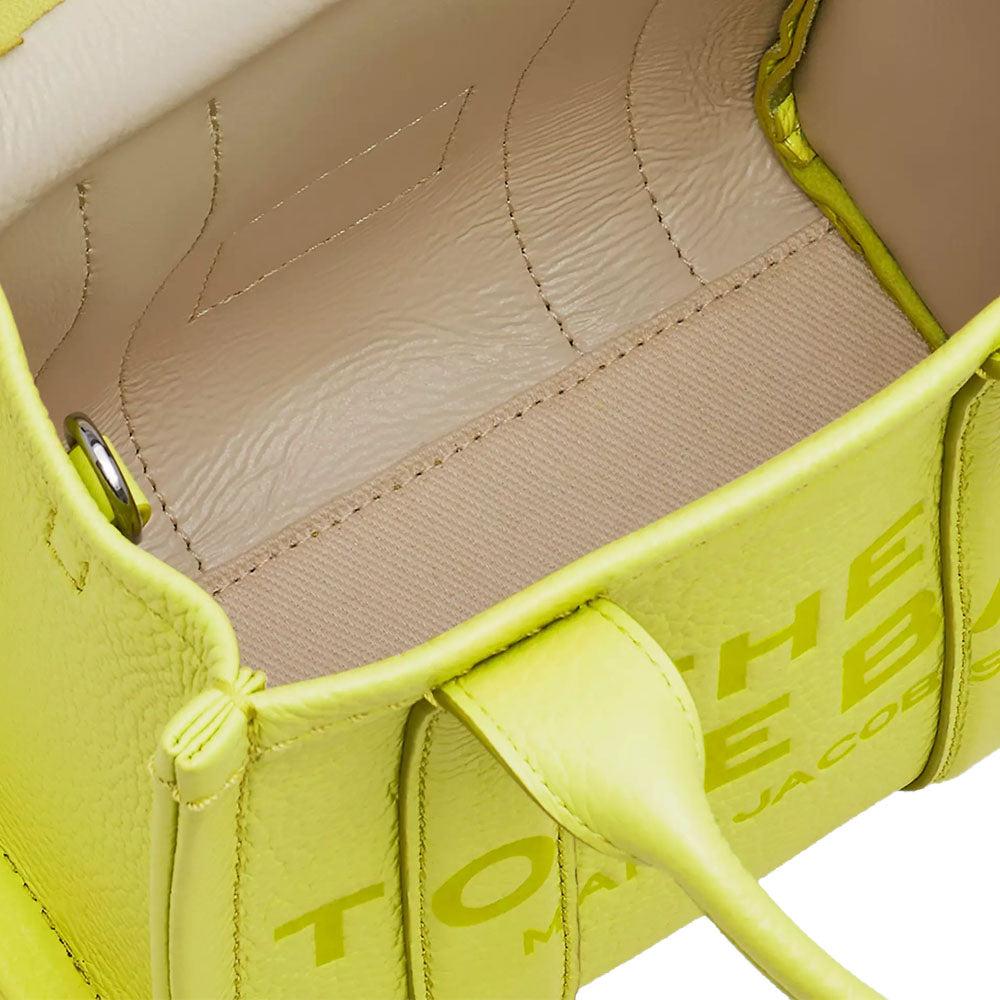 MARC JACOBS