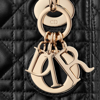 CHRISTIAN DIOR